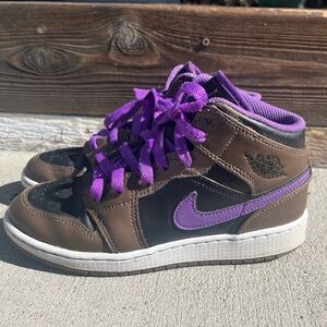 Nike Air Jordan- 4y Brown, Purple, Black